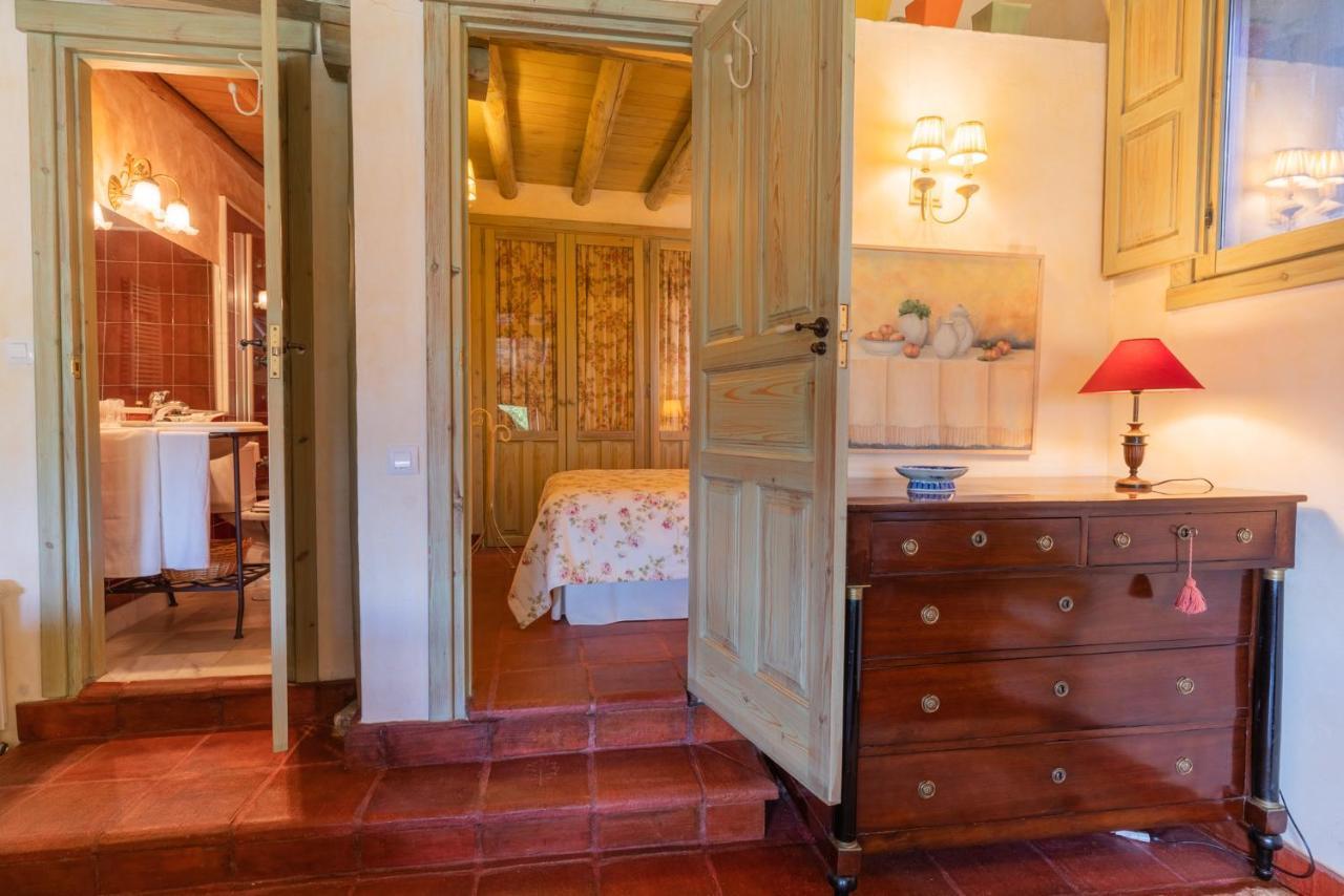 נאבארדונדה דה גרדוס Posada Real La Casa De Arriba חדר תמונה