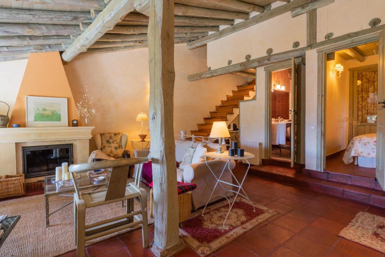 נאבארדונדה דה גרדוס Posada Real La Casa De Arriba חדר תמונה